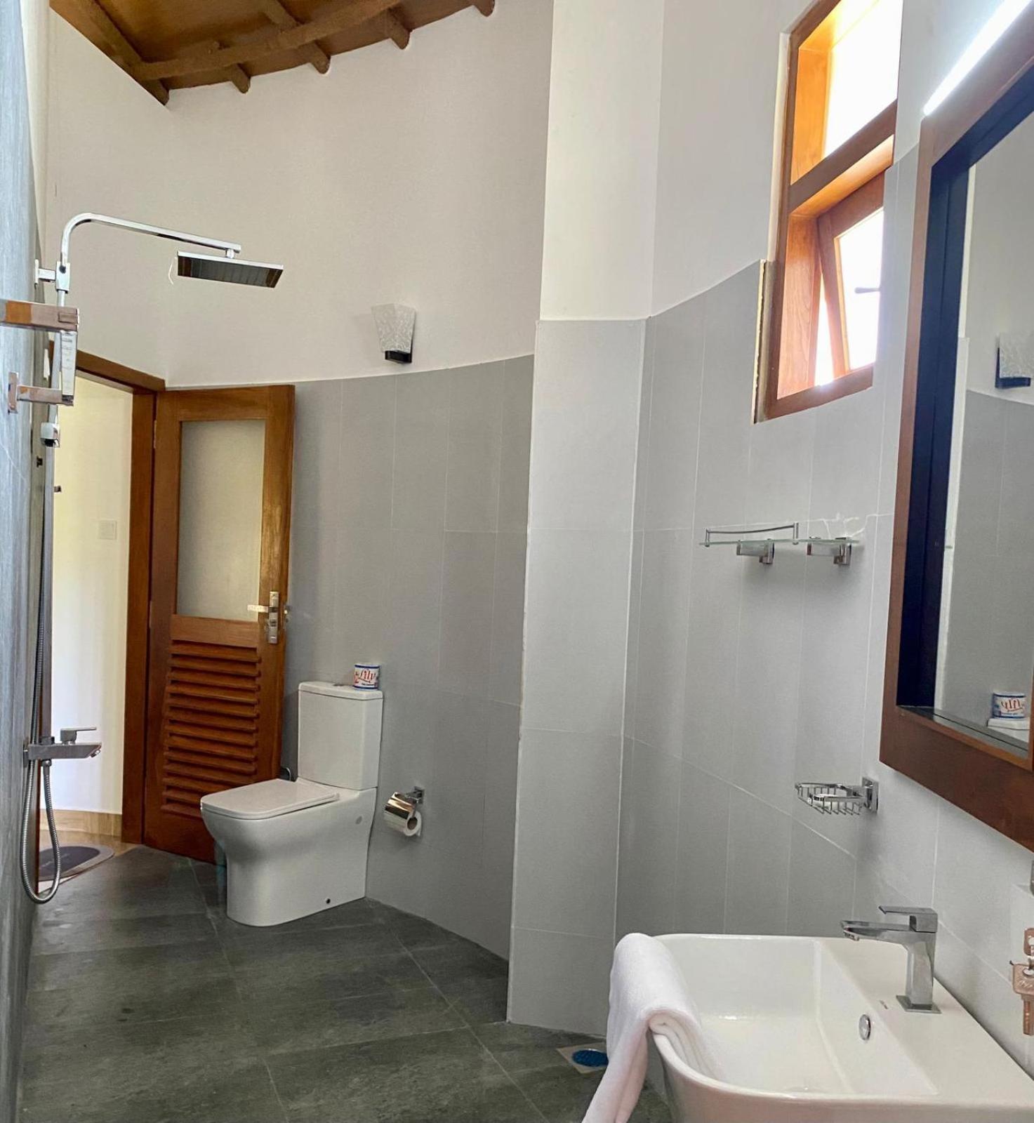 Senu Lagoon Villa تانجالي المظهر الخارجي الصورة
